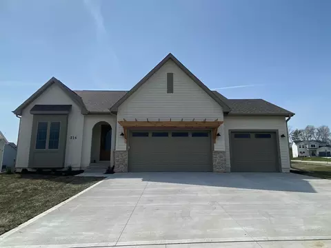 214 E Bridge Rd, Polk City, IA 50226