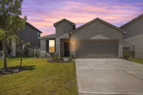 235 Pine Cavern Dr, Willis, TX 77378