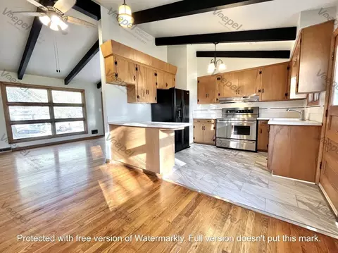 7009 NW Avalon St, Kansas City, MO 64152