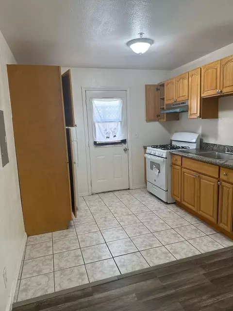 280 Flint Ct Apt Apt #B2, Hayward, CA 94541
