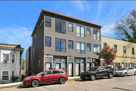 6234 Stanley Ave S #B, Seattle, WA 98108
