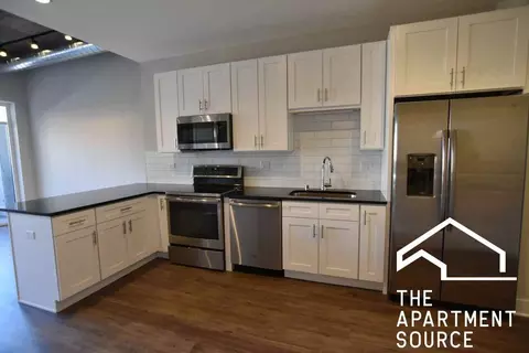 3833 N Broadway St #316, Chicago, IL 60613