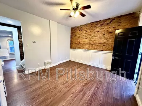 2825 Larkins Way, Pittsburgh, PA 15203