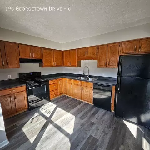 196 Georgetown Dr #6, Delaware, OH 43015