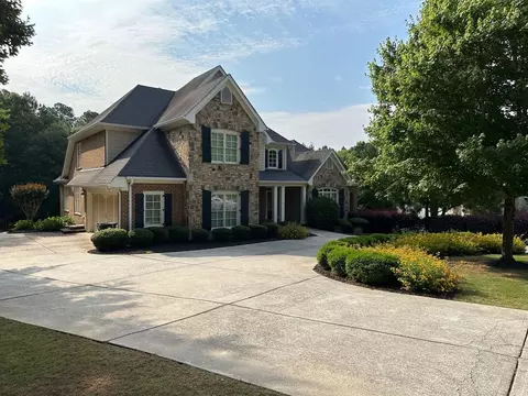1051 Robinson Ct, Athens, GA 30606