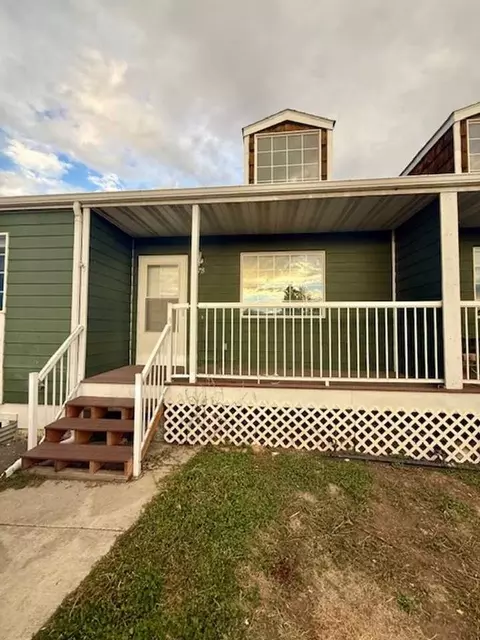 97 13th St #B, Belgrade, MT 59714