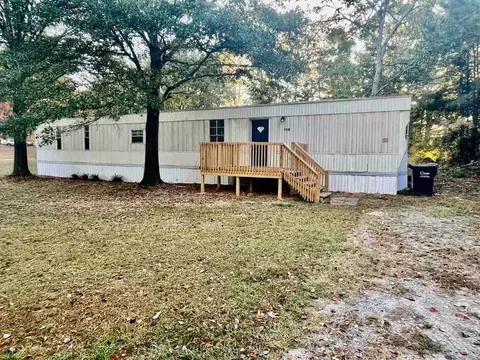 108 Canipe Rd, Dallas, NC 28034