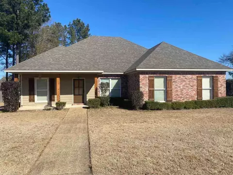 167 Notting Hill Pl, Canton, MS 39046