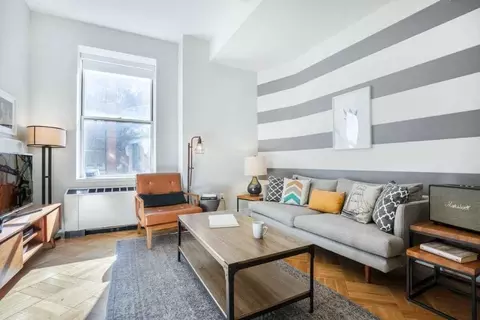 1 Wall Street Ct #903, New York, NY 10005