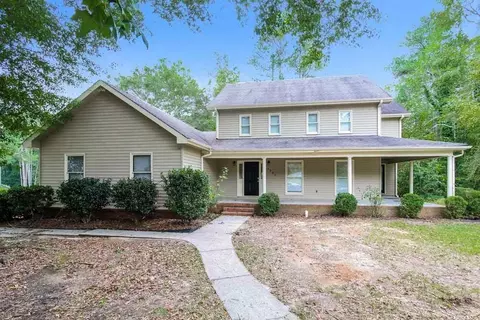 4695 Matthews Park Dr, Snellville, GA 30039