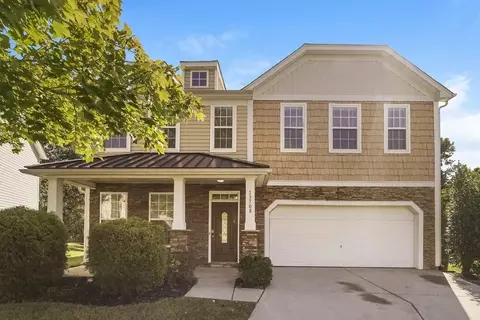 13708 Rutherglen Ct, Charlotte, NC 28213