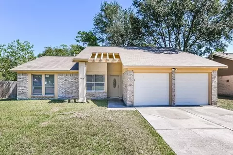 16418 N Cross Dr, Houston, TX 77073