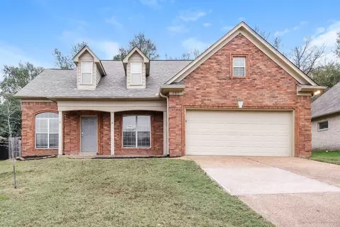 205 Village Dr, Oakland, TN 38060