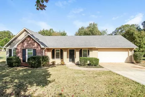35 Oak View Dr, Covington, GA 30016