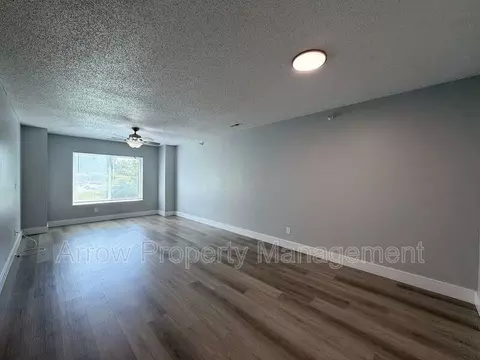 1116 S 2nd St #203, Nebraska City, NE 68410