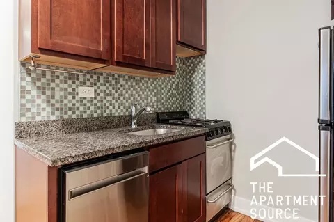 2908 N Mildred Ave #R1, Chicago, IL 60657