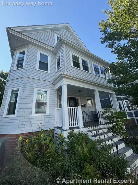 15 Bay State Ave #2, Somerville, MA 02144