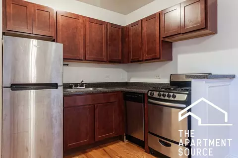 819 W Cornelia Ave #110, Chicago, IL 60657