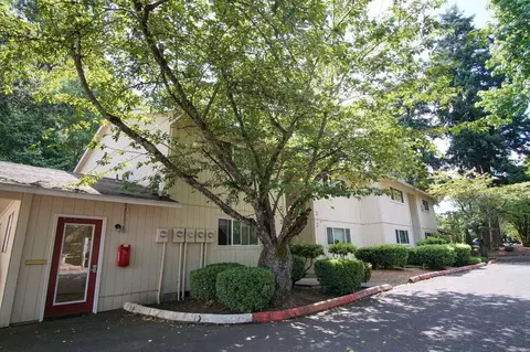 2775 NE Division St #X, Gresham, OR 97030