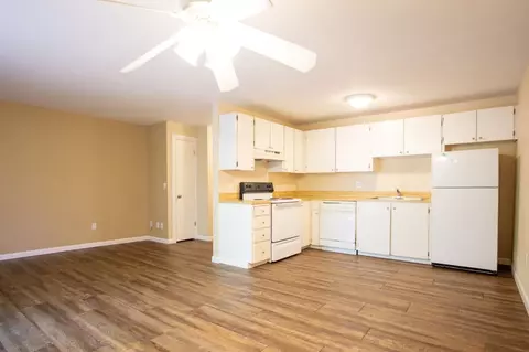 2775 NE Division St #X, Gresham, OR 97030 photo 2