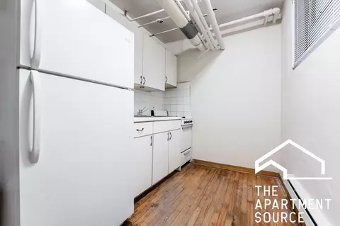 2890 N Clark St #G, Chicago, IL 60657