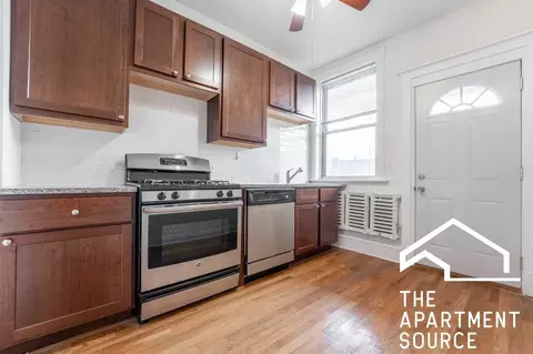 1609 W Berteau Ave #3, Chicago, IL 60613