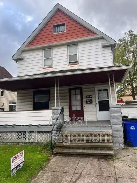 4023 Poe Ave #UP, Cleveland, OH 44109