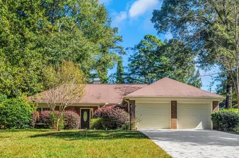 213 Robin Ln, Stockbridge, GA 30281