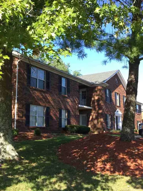 916 N Main St #1, Williamstown, KY 41097