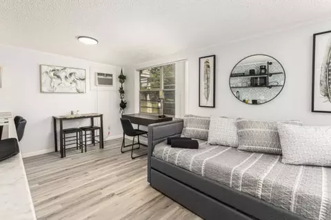 1214 N Pine Hills Rd #2, Orlando, FL 32808