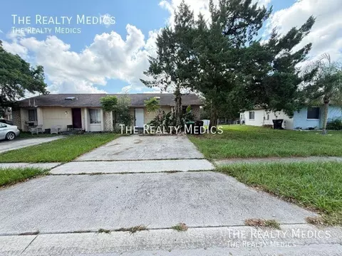 2749 Coral Reef Dr, Orlando, FL 32826