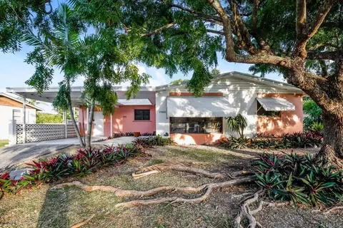 19101 Swct, Palmetto Bay, FL 33157