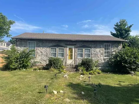 1009 Nutwood St, Bowling Green, KY 42103