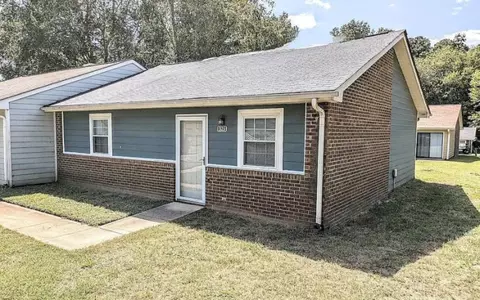 325 Kentucky Dr, Garner, NC 27529