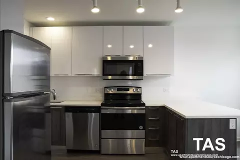 940 W Winona St #605, Chicago, IL 60640