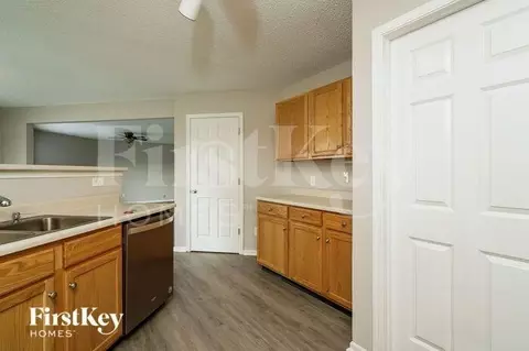 9469 W Lantern Ln, Pendleton, IN 46064 photo 7
