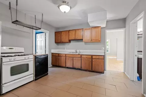 1075 13th Ave SE, Minneapolis, MN 55414