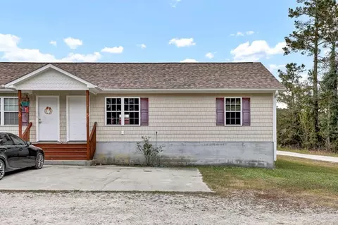 106 Laib Ln #5, Sneads Ferry, NC 28460