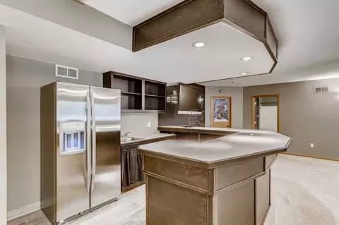 1510 Pheasant Hills Dr, Lino Lakes, MN 55038