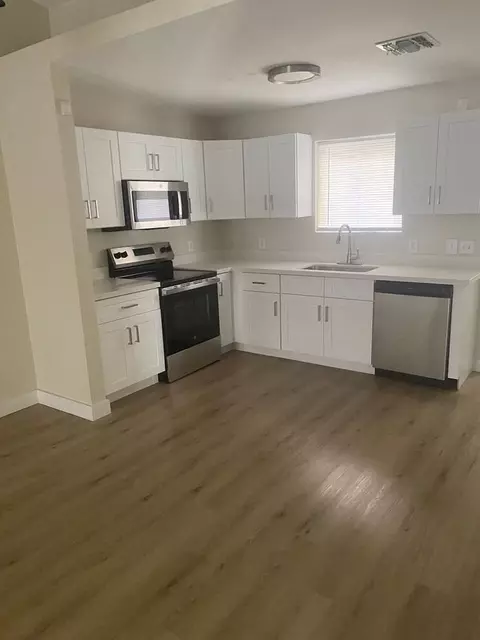 2429 W Avalon Dr, Phoenix, AZ 85015