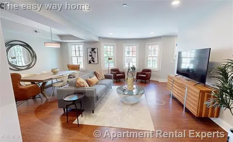 386 Harvard St, Cambridge, MA 02138