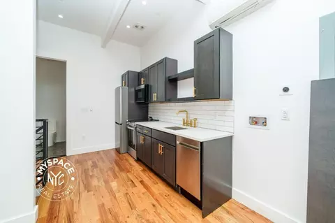 340 Broadway #1F, Brooklyn, NY 11211