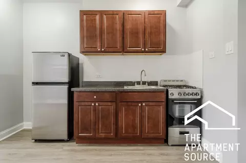 6930 N Greenview Ave #505, Chicago, IL 60626