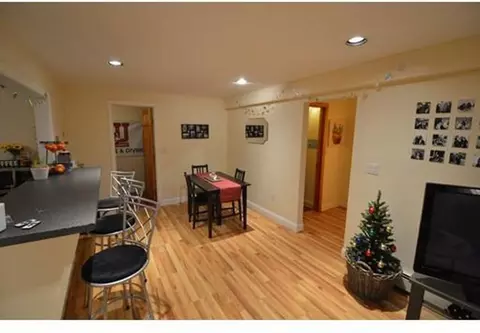 83 Pleasant St, Brookline, MA 02446