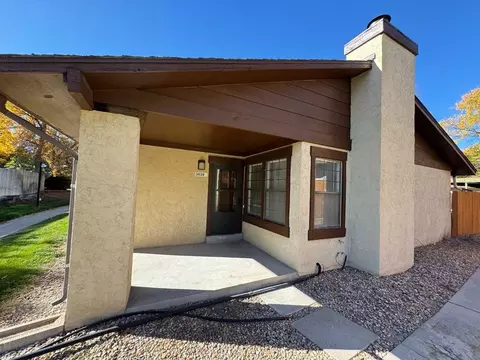 3839 S Evanston St, Aurora, CO 80014