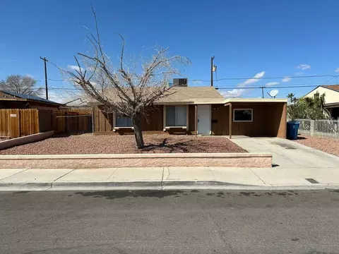 512 Slayton Dr, Las Vegas, NV 89107