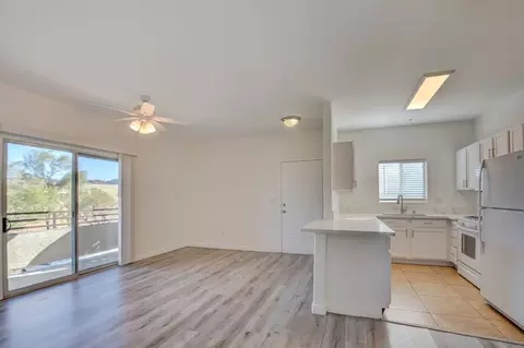 2291 W Horizon Ridge Pkwy #8243, Henderson, NV 89052