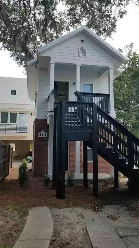 313 SW 12th St, Gainesville, FL 32601