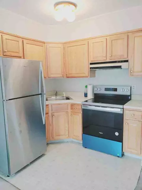 27 Oak St #11, Stamford, CT 06905