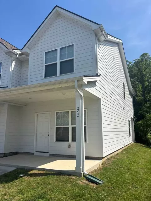 860 Levitan Dr, Columbia, TN 38401